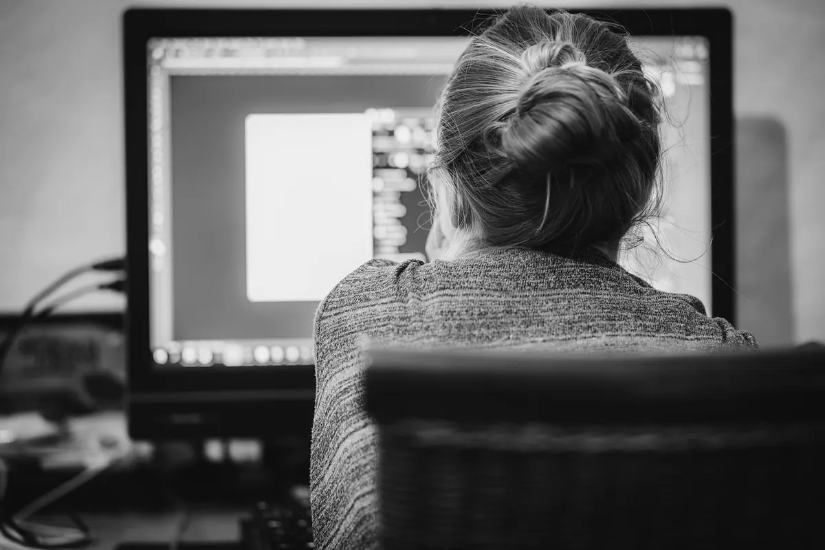 AI Chatbots vs. Rule-Based Workflow Automation: Which Should You Deploy First?